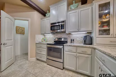 901 Wilcrest Place, Longview, TX 75604 - Photo 15