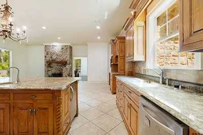 4045 Stonegate Blvd, Tyler, TX 75703 - Photo 17