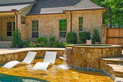 4045 Stonegate Blvd, Tyler, TX 75703 - Photo 9