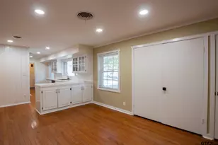 3215 Curtis Dr, Tyler, TX 75701 - Photo 5