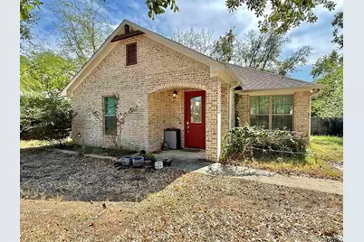 2202 Woodlawn St, Tyler, TX 75702 - Photo 1