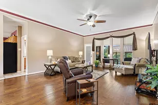 243 Spring Lake Dr, Mineola, TX 75773 - Photo 3