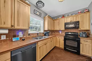 458 Cherokee Cove, Jacksonville, TX 75766 - Photo 9