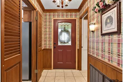 2213 Kensington, Tyler, TX 75703 - Photo 3