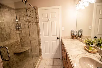 237 Lakeview Circle, Jefferson, TX 75657 - Photo 17