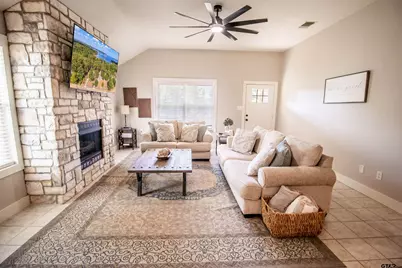 237 Lakeview Circle, Jefferson, TX 75657 - Photo 9