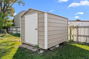 218 Threll, Palestine, TX 75803 - Photo 27