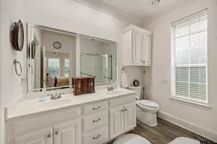 1915 Hollyglen, Tyler, TX 75703 - Photo 19