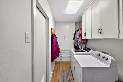 1105 E Main Street, Henderson, TX 75652 - Photo 35
