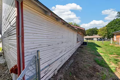 201 N Henry Street, Lindale, TX 75771 - Photo 31