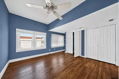 201 N Henry Street, Lindale, TX 75771 - Photo 15