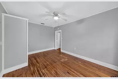201 N Henry Street, Lindale, TX 75771 - Photo 21