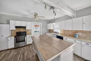 201 N Henry St, Lindale, TX 75771 - Photo 9