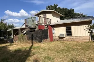 902 W College St, Athens, TX 75751 - Photo 7