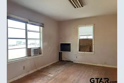 902 W College St, Athens, TX 75751 - Photo 9