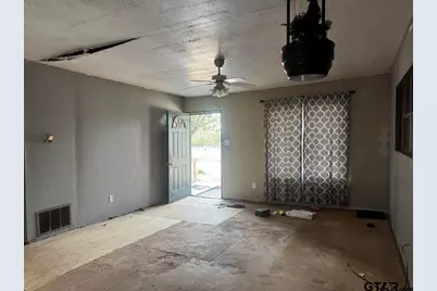309 McDaniel St, Mineola, TX 75773 - Photo 3