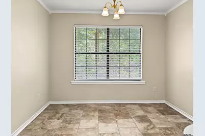 2100 Pinkerton Dr, Tyler, TX 75701 - Photo 11