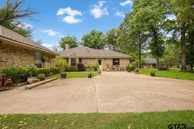 13804 Birchwood Cir, Lindale, TX 75771 - Photo 9