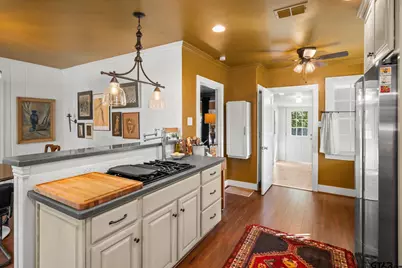 311 Shawnee Trl, Henderson, TX 75654 - Photo 5