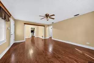 718 Love Ave, Jacksonville, TX 75766 - Photo 5