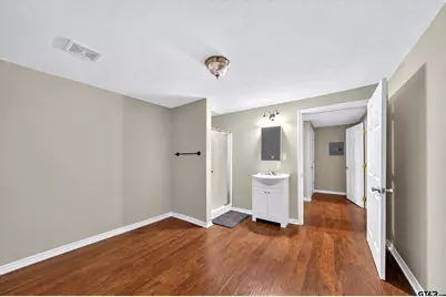 718 Love Avenue, Jacksonville, TX 75766 - Photo 13