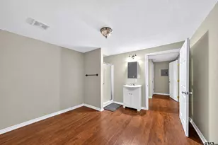 718 Love Ave, Jacksonville, TX 75766 - Photo 13
