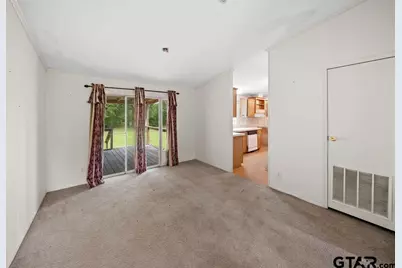 21133 Joe Paul, Chandler, TX 75758 - Photo 17
