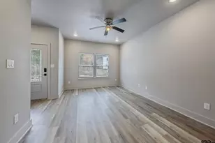 136 Belcher St, Mineola, TX 75773 - Photo 9
