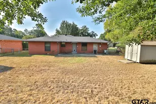2402 Sampson Dr, Tyler, TX 75701 - Photo 7