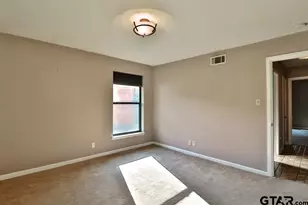 2402 Sampson Dr, Tyler, TX 75701 - Photo 35