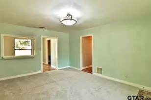 2402 Sampson Dr, Tyler, TX 75701 - Photo 11