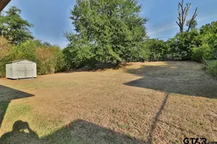 2402 Sampson Dr, Tyler, TX 75701 - Photo 9