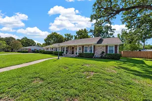 909 John St, Jacksonville, TX 75766 - Photo 3
