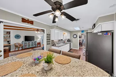 909 John St, Jacksonville, TX 75766 - Photo 17