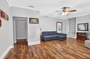102 Poplar St, Marshall, TX 75670 - Photo 9