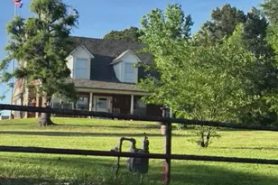 997 Sycamore, Overton, TX 75684 - Photo 3