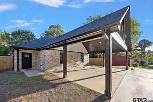 834 Devereaux St, Jacksonville, TX 75766 - Photo 3