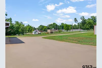 414 E Marshall Street, Gilmer, TX 75644 - Photo 11
