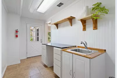 2411 Old Bullard Rd, Tyler, TX 75701 - Photo 15