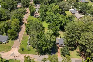 1303 E Lantrip, Kilgore, TX 75662 - Photo 37