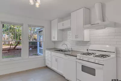 1014 S College Ave, Tyler, TX 75701 - Photo 7