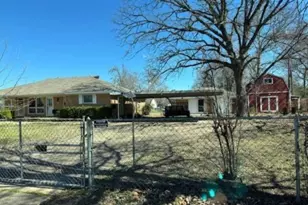 307 Lowry St, Arp, TX 75750 - Photo 3