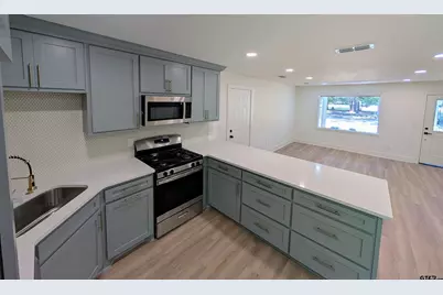 3208 Palestine St, Tyler, TX 75701 - Photo 9