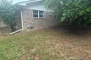 412 Angelina St, Jacksonville, TX 75766 - Photo 9
