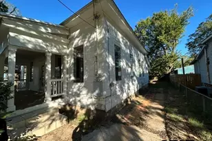 705 W Green St, Palestine, TX 75801 - Photo 3