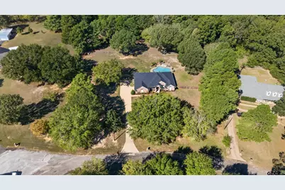 20402 Ashley Cir, Troup, TX 75789 - Photo 37