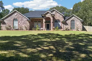 20402 Ashley Cir, Troup, TX 75789 - Photo 1