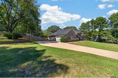 20402 Ashley Cir, Troup, TX 75789 - Photo 35