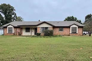 1006 Spring St, Longview, TX 75604 - Photo 1