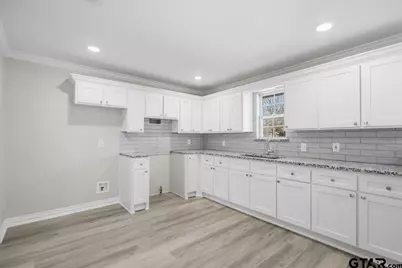 1010 N Grand, Tyler, TX 75702 - Photo 11